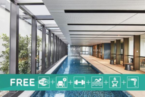 Luxury 3BRM Condo Pool Yoga Gym 2-Carport BoxHill